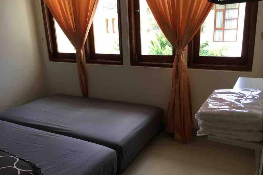 Awana Dream Whole Villa, 4bedroom 10pax , 5min To Alun Alun, Kraton, Malioboro Bdc Holiday home *